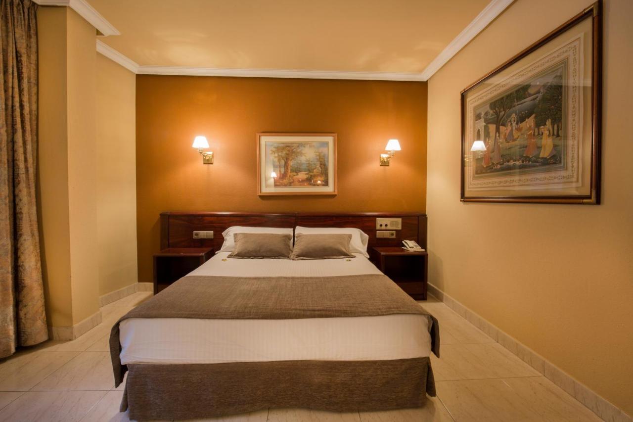 Yomo Imperial Otel Sant Julià de Lòria Dış mekan fotoğraf