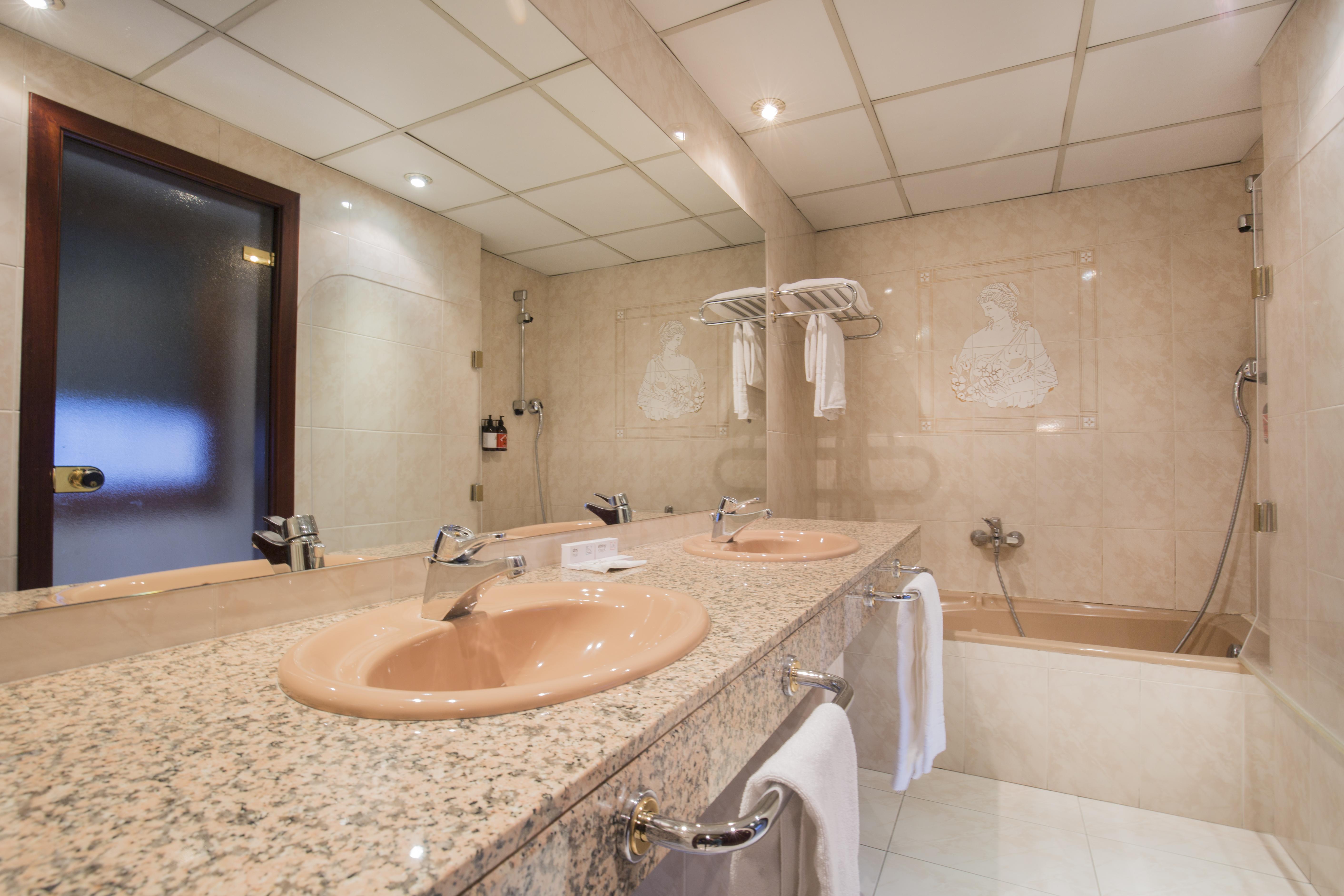 Yomo Imperial Otel Sant Julià de Lòria Dış mekan fotoğraf