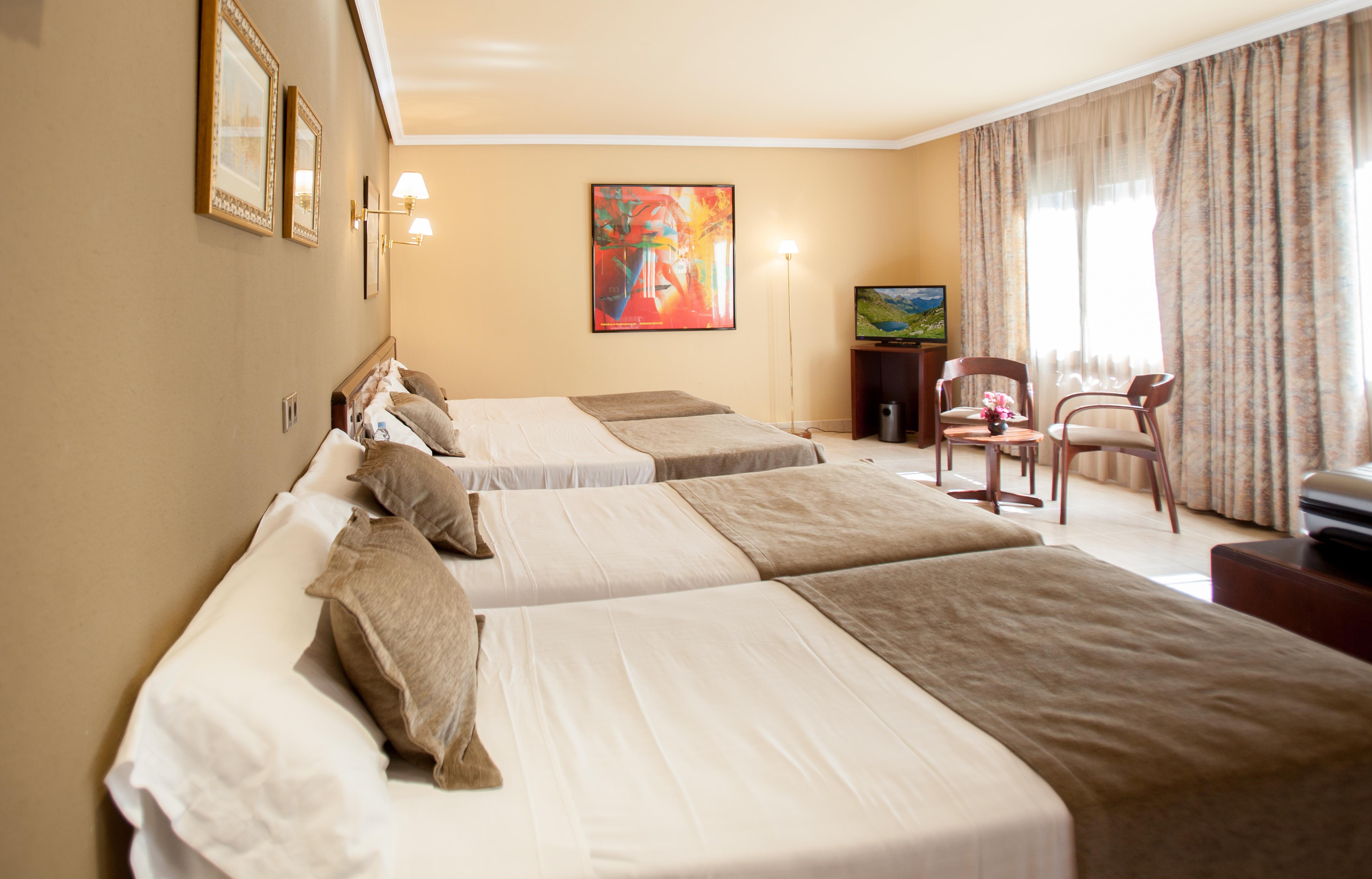 Yomo Imperial Otel Sant Julià de Lòria Dış mekan fotoğraf