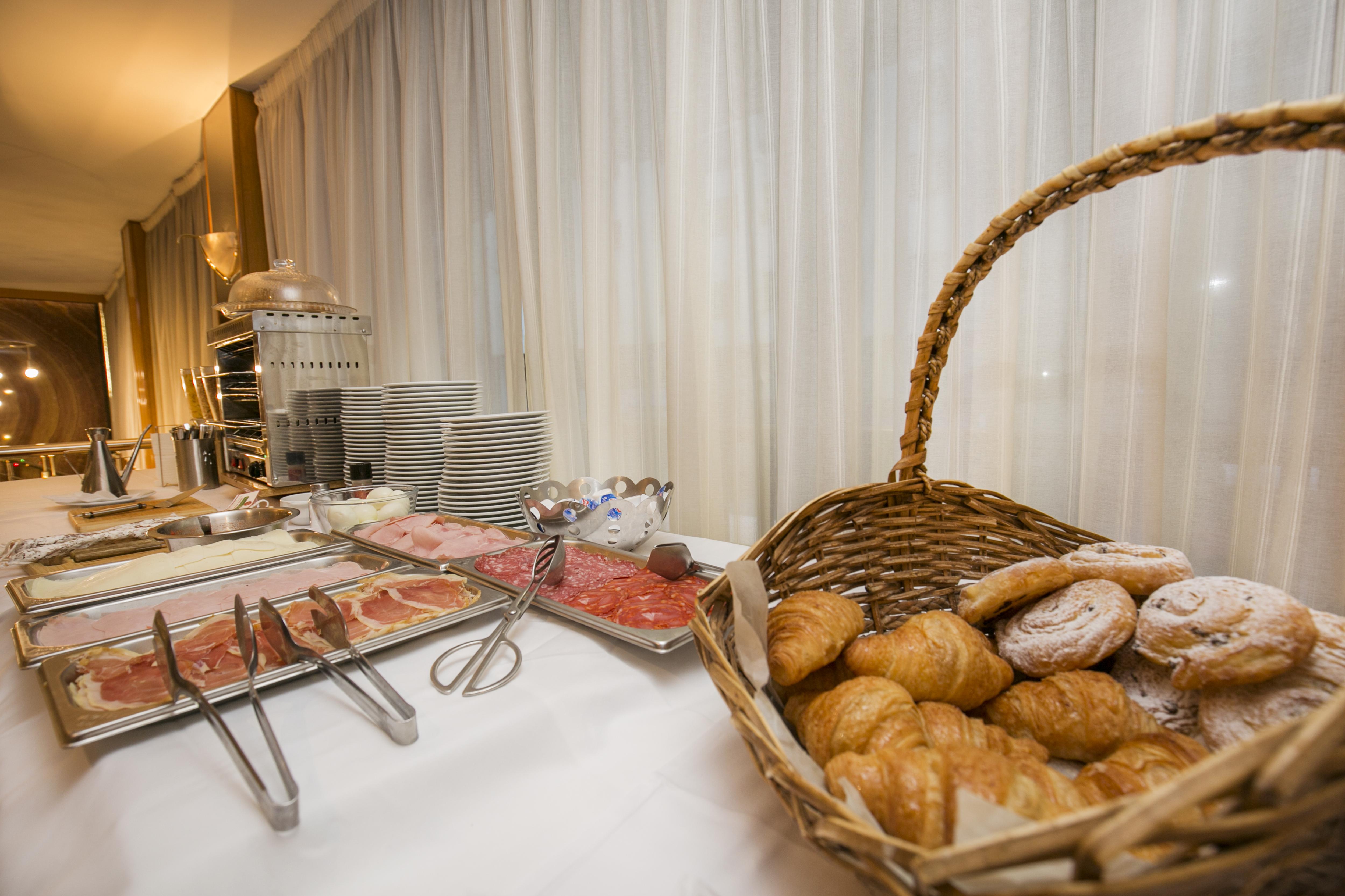 Yomo Imperial Otel Sant Julià de Lòria Dış mekan fotoğraf