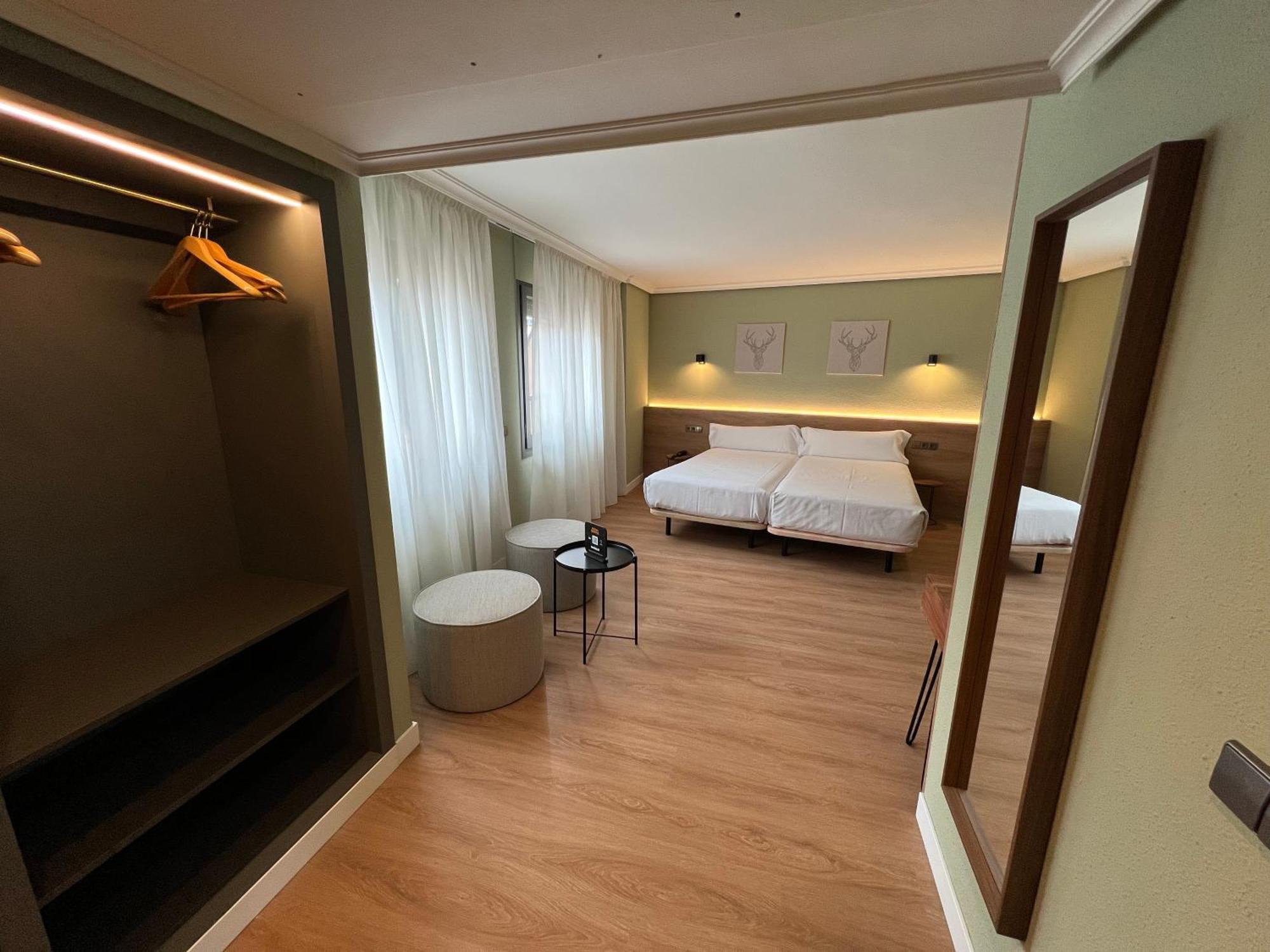 Yomo Imperial Otel Sant Julià de Lòria Dış mekan fotoğraf