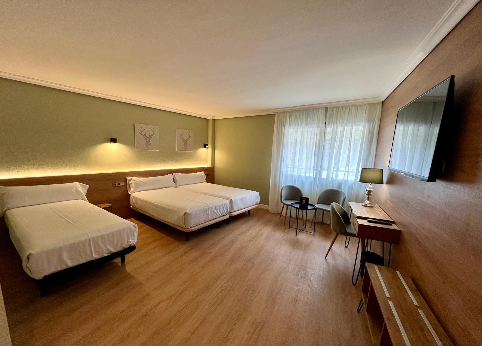 Yomo Imperial Otel Sant Julià de Lòria Dış mekan fotoğraf