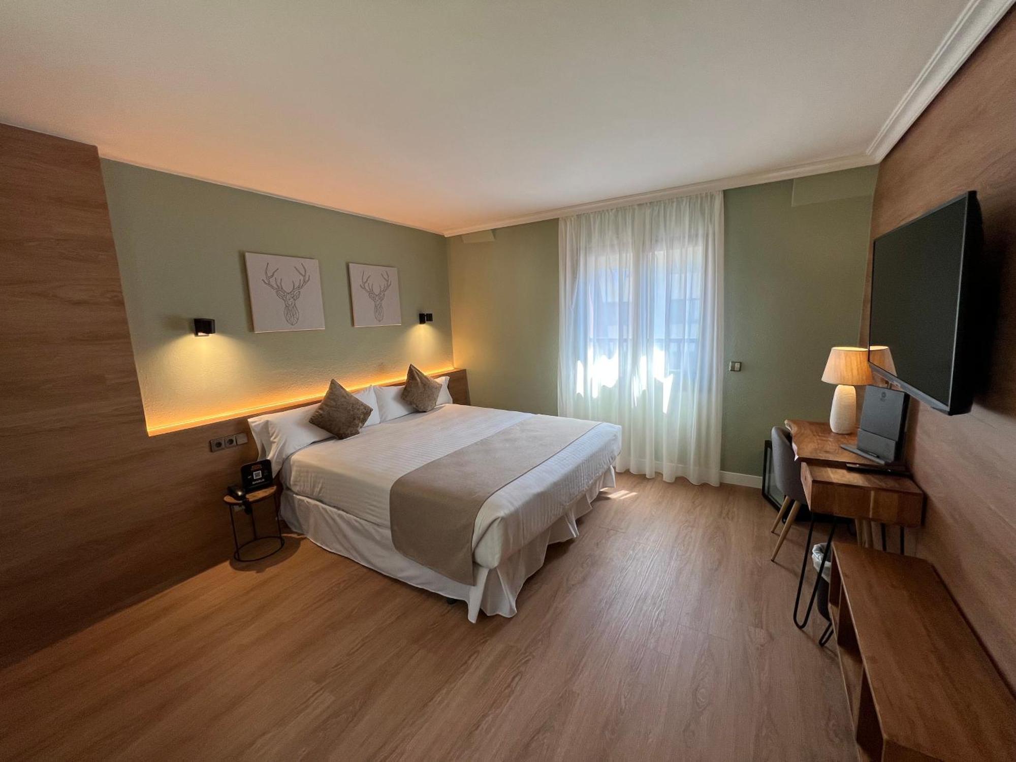 Yomo Imperial Otel Sant Julià de Lòria Dış mekan fotoğraf