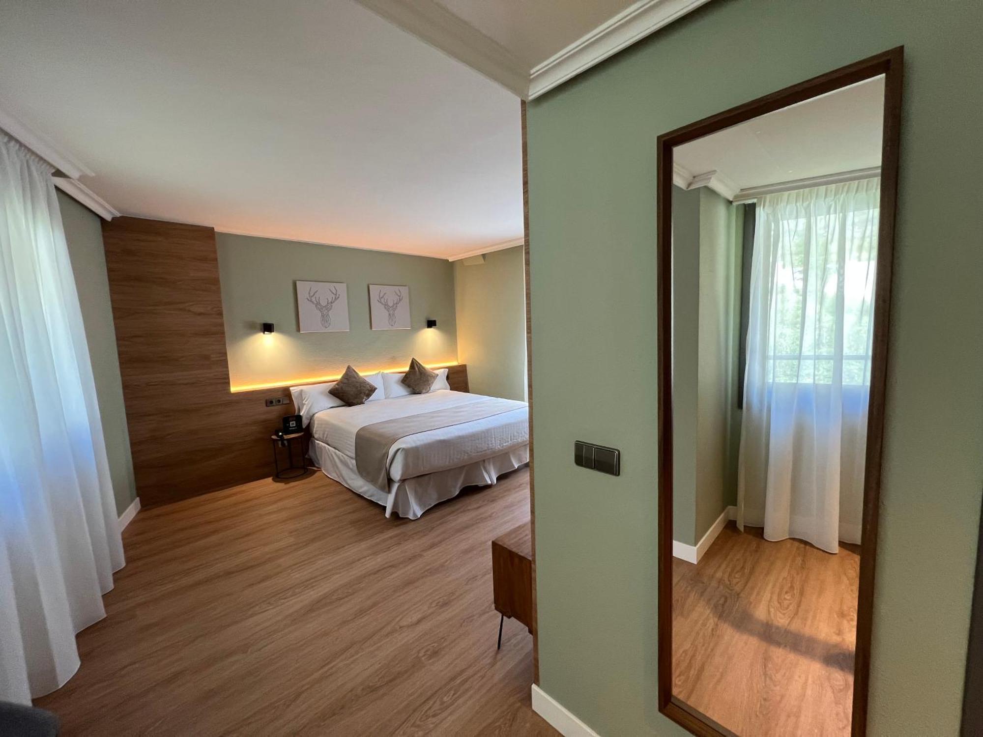 Yomo Imperial Otel Sant Julià de Lòria Dış mekan fotoğraf