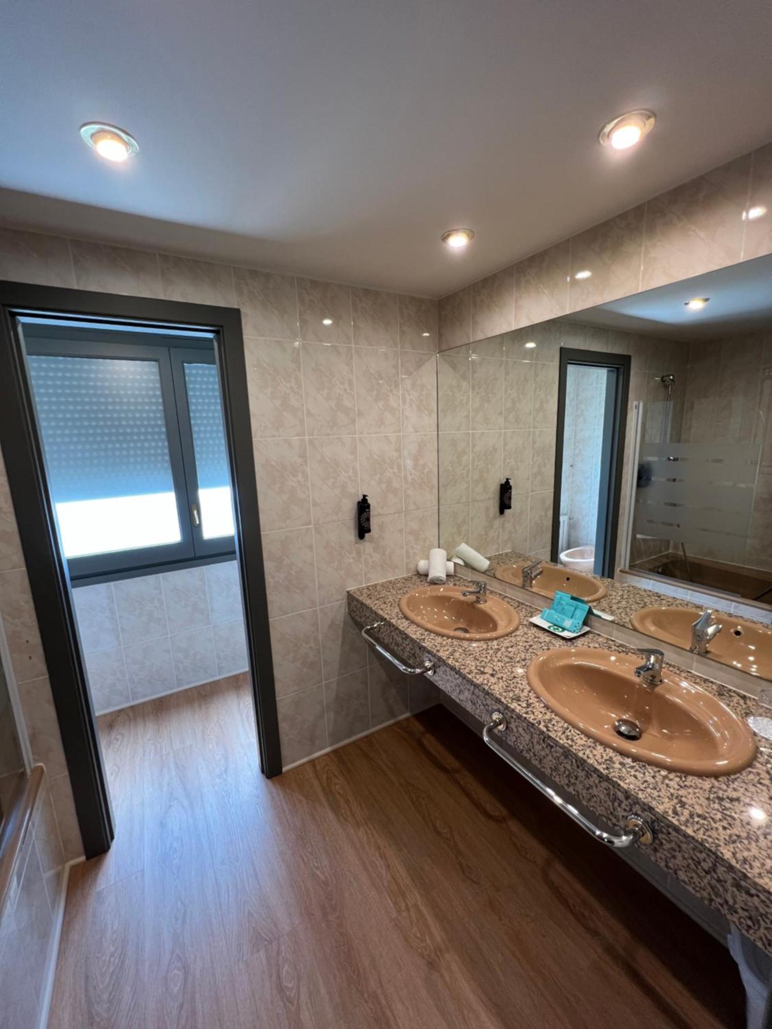 Yomo Imperial Otel Sant Julià de Lòria Dış mekan fotoğraf