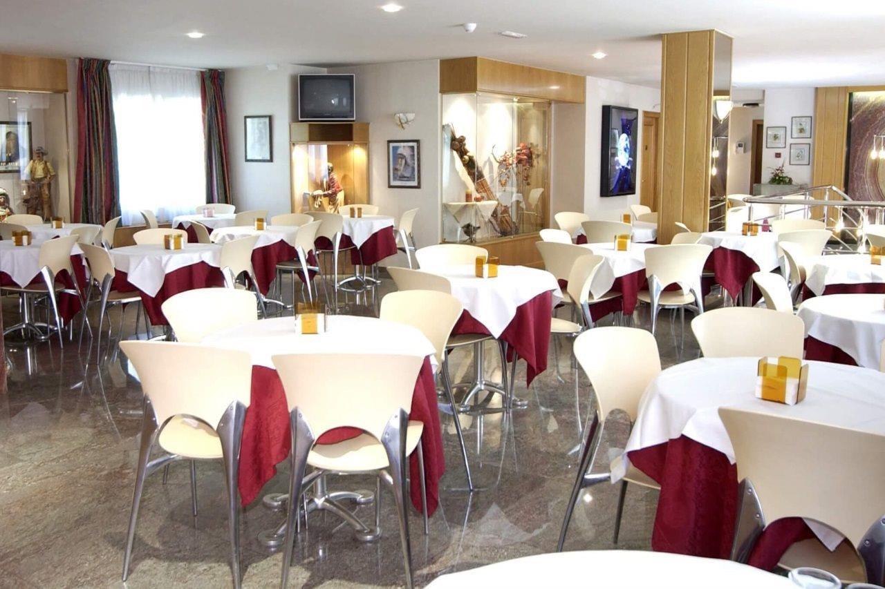 Yomo Imperial Otel Sant Julià de Lòria Dış mekan fotoğraf