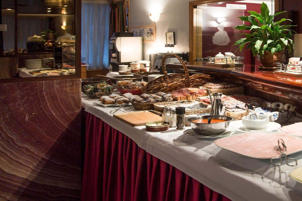 Yomo Imperial Otel Sant Julià de Lòria Dış mekan fotoğraf