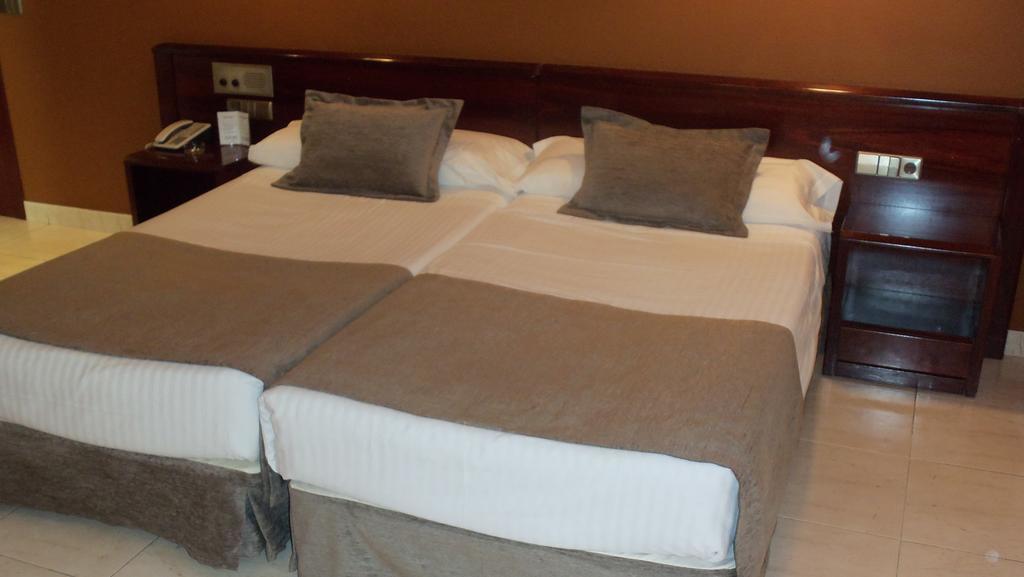 Yomo Imperial Otel Sant Julià de Lòria Dış mekan fotoğraf