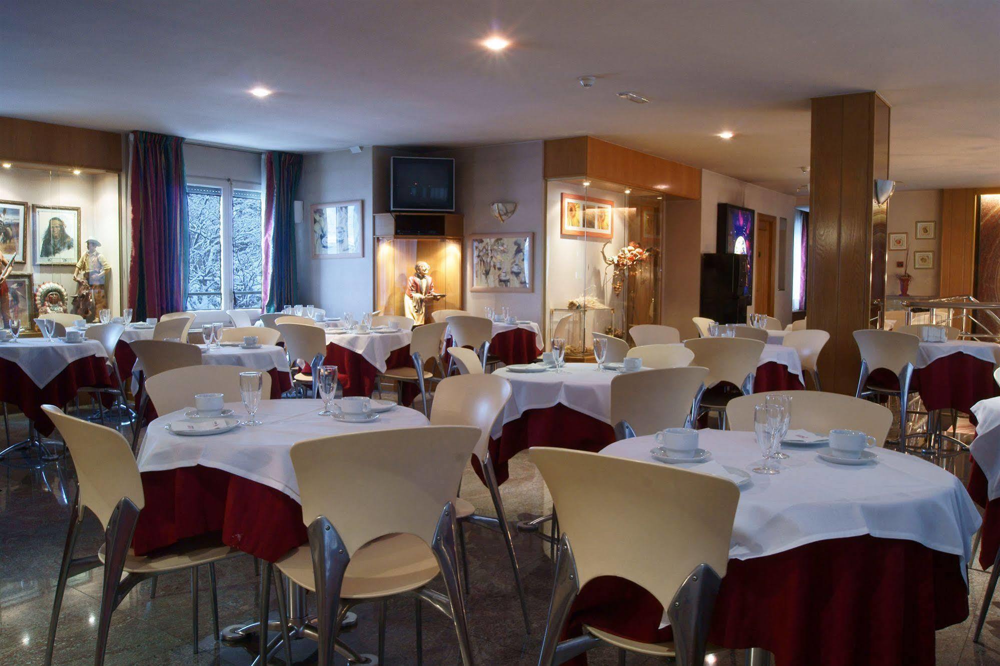 Yomo Imperial Otel Sant Julià de Lòria Dış mekan fotoğraf