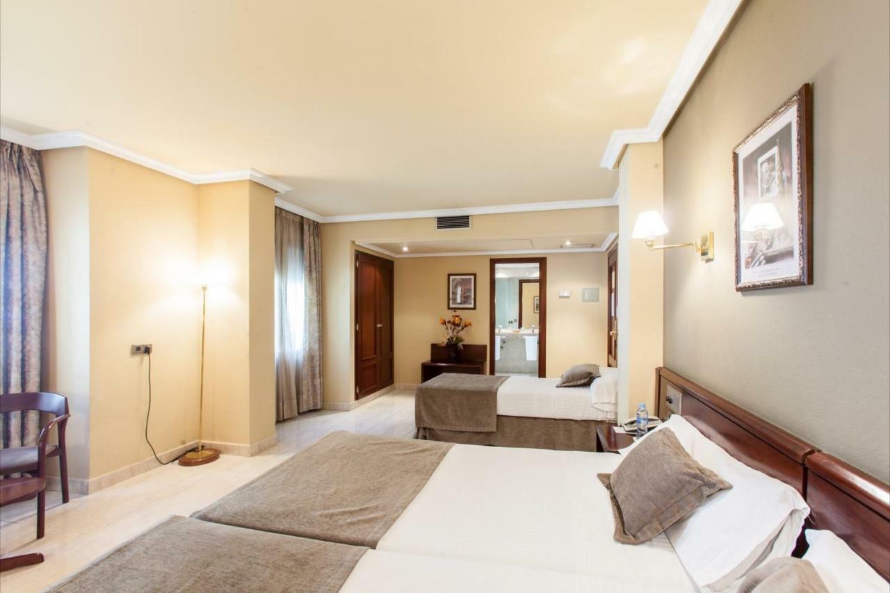 Yomo Imperial Otel Sant Julià de Lòria Dış mekan fotoğraf